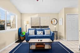 The Sandpiper • King Bed • 5 Min Walk to Beach! - Image 5