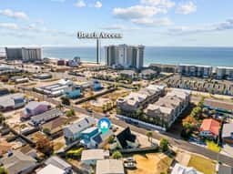 The Sandpiper • King Bed • 5 Min Walk to Beach! - Image 4