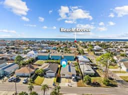 The Sand Dollar • King Bed • 6 Min Walk to Beach! - Image 4