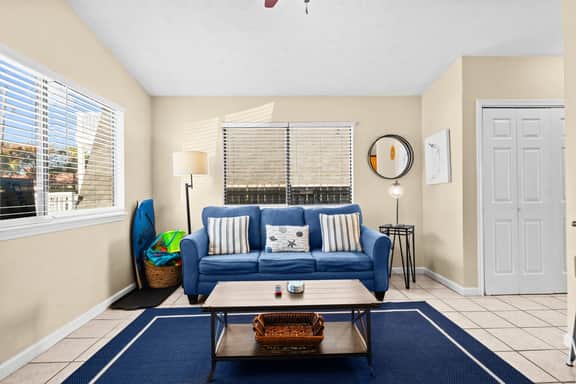 The Sandpiper • King Bed • 5 Min Walk to Beach! - Image 5