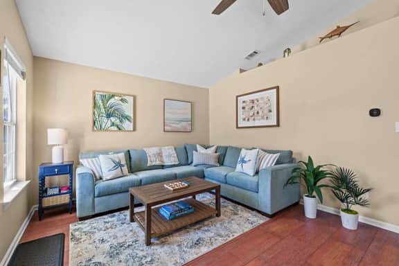 Sunset Palms • 2BR • 5 Min Walk to Beach! - Image 4