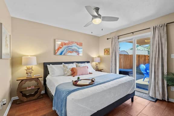 Sunset Palms • 2BR • 5 Min Walk to Beach! - Image 5